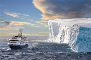Arctic Cruises - Arctic Sights & Northern Lights 5